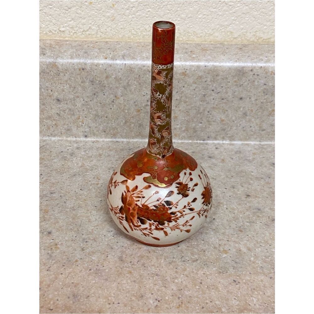 Antique Meiji Period Hand Painted Kutani Decorative White Ceramic Bud Vase